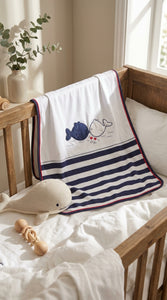 Babydecke mit Fisch-Applikation blau-weiß